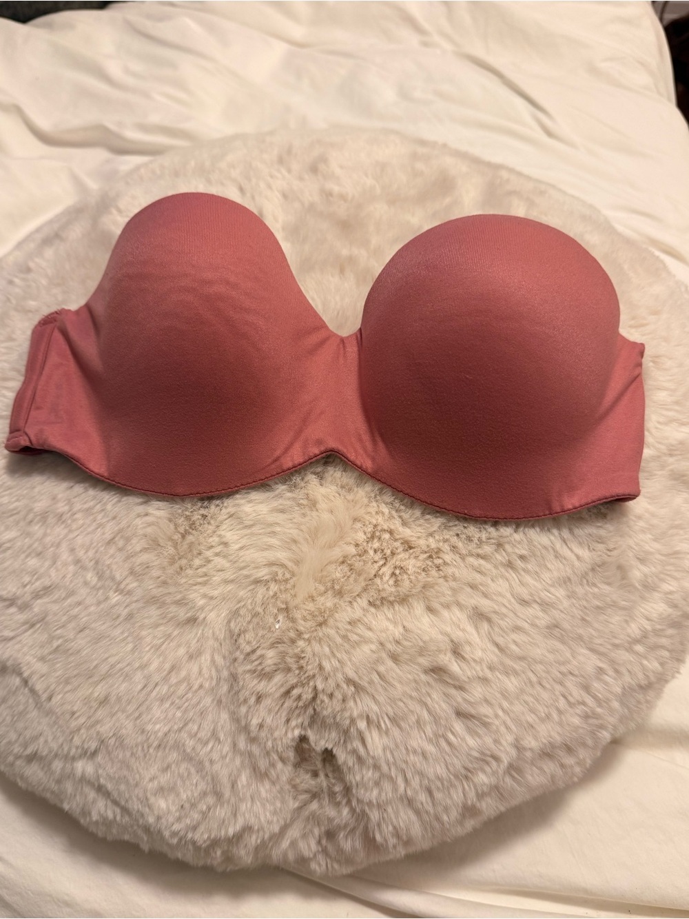 Victoriaβs Secret Body by Victoria Strapless Bra Dusty Pink 32C